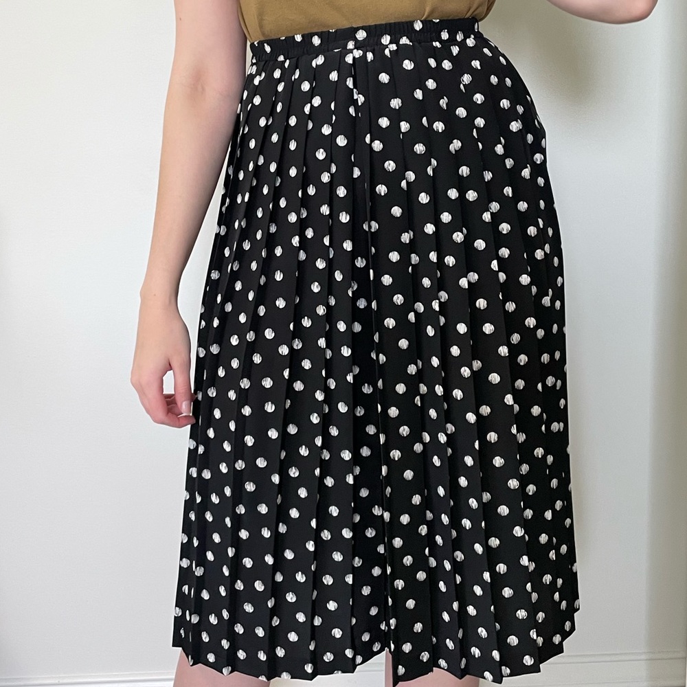 Black Polka Dot Pleated Skirt